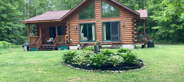 A Beautiful Log Cabin In The Woods, On Pontoosuc Lake, Yet Near Everything