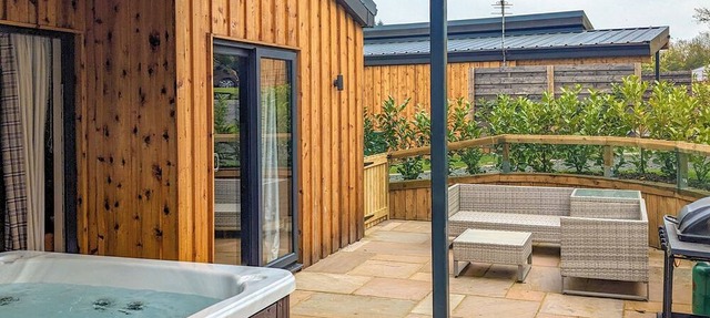 A magnificent bespoke lodge perfect for a family escape with pets.