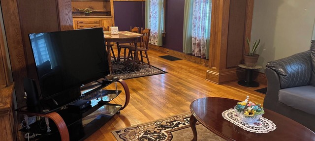 A sweetheart home 3-bedroom vacation home, 6 minutes to Rivers Casino & Resort