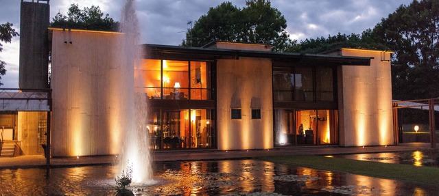 A villa designed by Tobia Scarpa, surrounded by nature.
