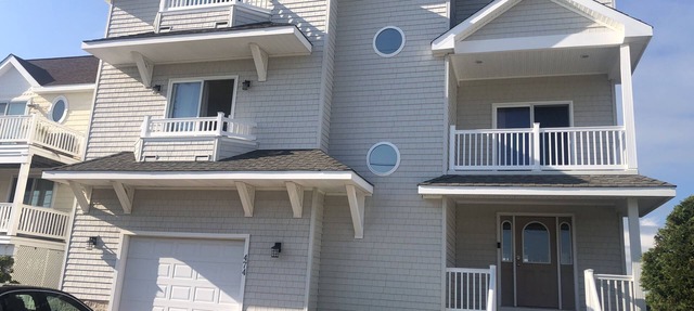 A well kept 5 Bedroom 4 bath home that sleeps 11. There are 4 TVs and WIFI.