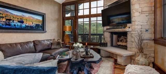 Abode at Arrowleaf, ski-in/ski-out, hot tub, Empire Pass retreat