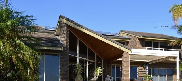 Absolute Lake Front West Lakes