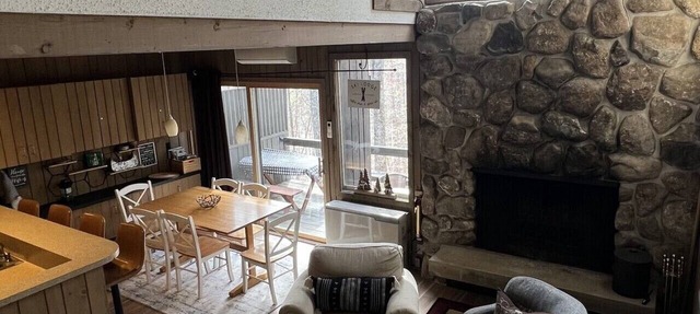 Adjacent units in North Conway, White Mountains - up to 20 Guests