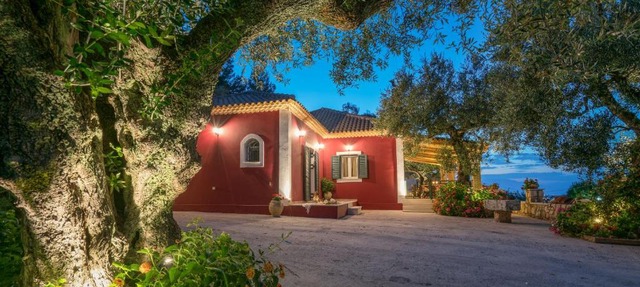 Aelia Villa