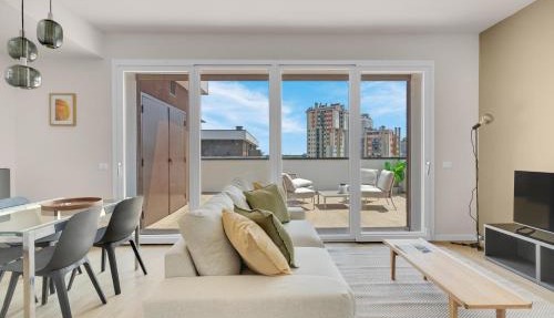 Airy Apartments with Balcony & Garage by NDP rent
