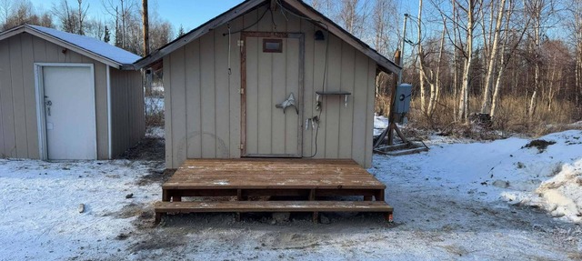 Alaska Native Steam Bath w/Power and Water for RV, free wifi