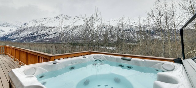 Alaskan Mountain Gem with Private Hot Tub & Gym!