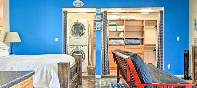 Albuquerque Studio with Shared Pool & Fire Pit!