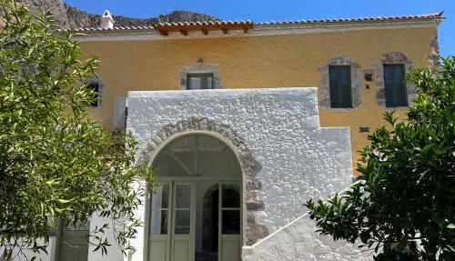 Alexander House 2