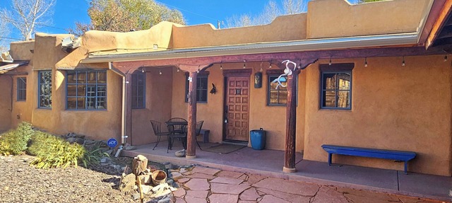 Alfreds Compound Main + Guest House in Town Hot Tub Wifi