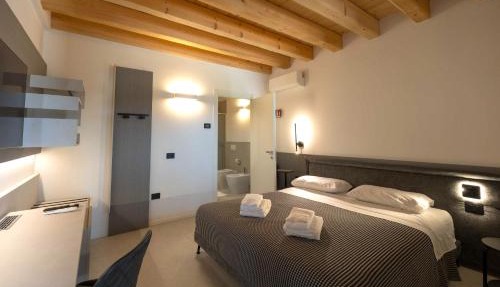Alma Room