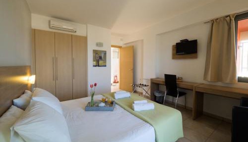 Almyra Hotel