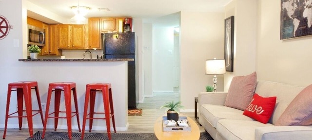 Amazing Logan Circle 2 Bdrm Bsmt Apt/Convention Center.