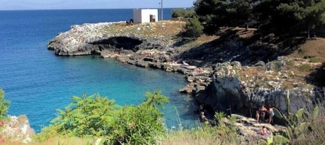 Anemone Studios - Triple room with private bathroom in Salento