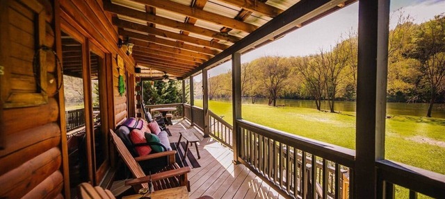 Anisidi | New River Waterfront Pet Friendly