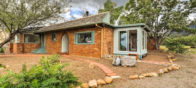 Apache Point Ranch House w/Carr Canyon Views!