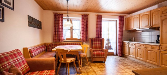 Apartment no. 2, 1-2 persons, 35 sqm, balcony, W-LAN, 1 bedroom, east side