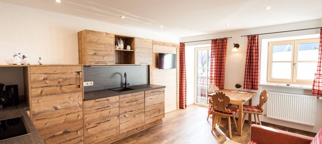 Apartment no. 4, 1-2 pers., 32 sqm, balcony, W-LAN, living room and bedroom, west