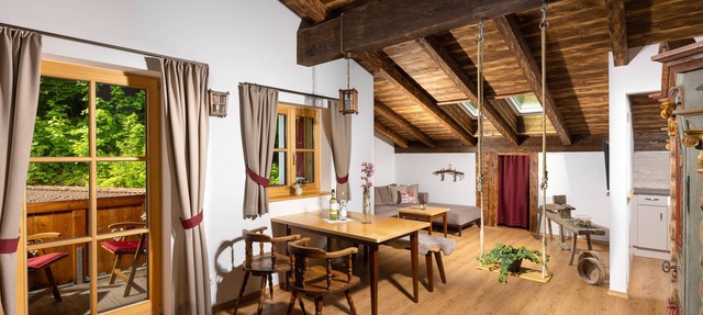 Apartment Alpenzauber, 1-4 pers., 1-2 bedrooms, W-LAN, barrier-free, elevator