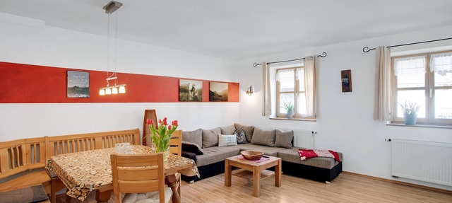 Apartment "Almrausch" with Balcony, Mountain View & Wi-Fi; Parking Available