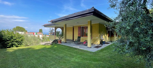Apartment 'Casa Emiliano' with Lake View, Wi-Fi and Air Conditioning