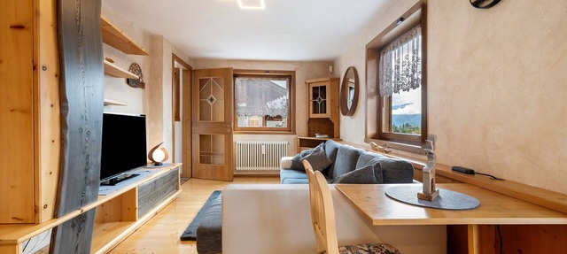 Apartment 'Casa Elisabeth' with Mountain View, Shared Garden and Balcony