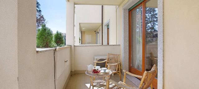 Apartment 'Casa Rosada Monza Autodromo' with Balcony, Wi-Fi and Air Conditioning