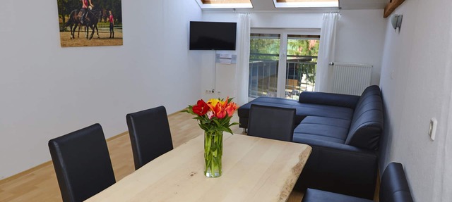 Apartment cherry blossom for 1-6 people with real wood furniture