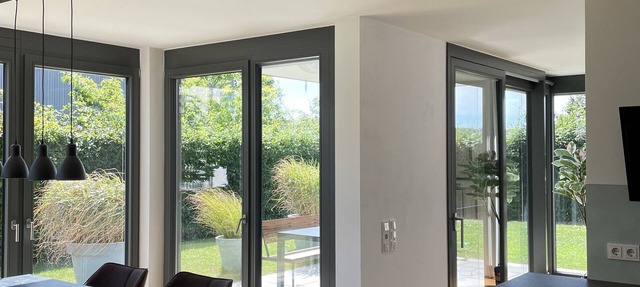Apartment 'Fewo Blaustein-Panorama' with Private Terrace, Private Garden and Wi-Fi