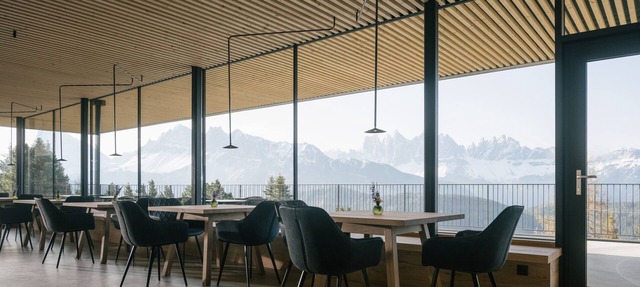 Apartment Hotel "Anders Mountain Suites 4" with Private Sauna, Slope Access & Wi-Fi
