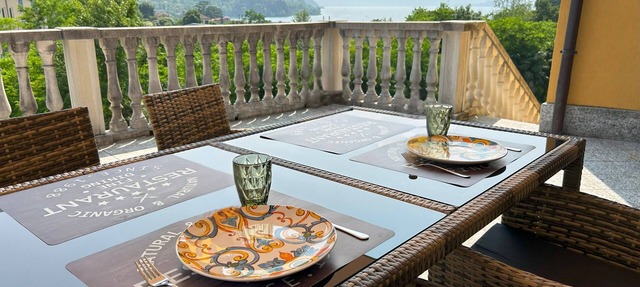 Apartment "Il Sole Di Calde Lago Maggiore 504" with Lake View, Balcony & Wi-Fi