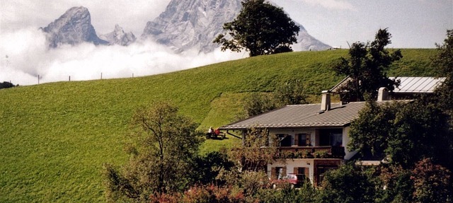 Apartment in a quiet sunny altitude with excellent panoramic views