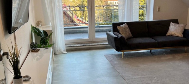 Apartment 'Maisonette Wohnung Frechen City' with Private Terrace, Wi-Fi and Air Conditioning