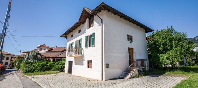 Apartment 'Melax' with Mountain View, Private Garden and Balcony