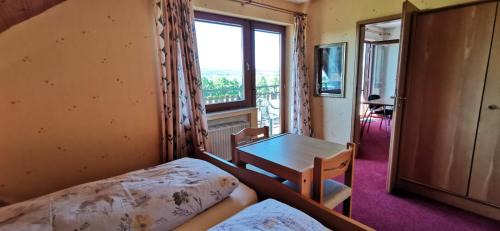 Apartment mit Balkon