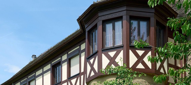 Apartment 'Mit Turm' with Private Garden, Wi-Fi and Air Conditioning