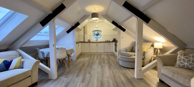 Apartment- Modern- Ensuite with Shower- 2 Bedrooms