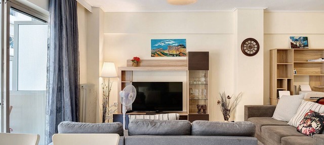 Apartment 'Pallada' with Balcony, Wi-Fi and Air Conditioning