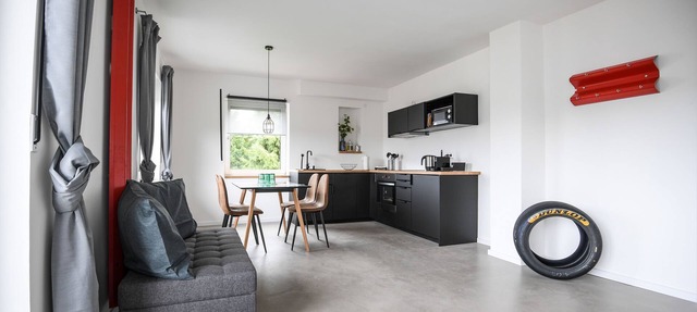 Apartment-Private Bathroom-Balcony-3-Breidscheid