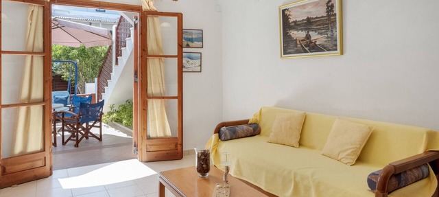 Apartment 'Studios Asterias 2' with Shared Terrace, Wi-Fi and Air Conditioning