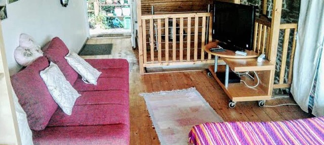 Apartment with flair, quiet location, large garden directly at forest/meadow, large swimming lake at 2km,
