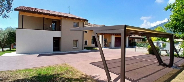 APARTMENT WITH GARDEN VIEW