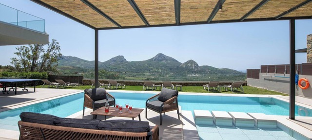 Aphrodite 3 - A Stylish Eco Villa near beaches