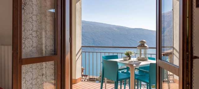 appartamento Bellevue with lake view balcony
