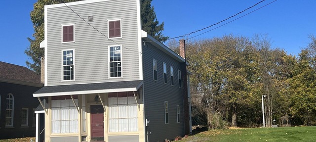 Apple Tree Apt 2, Charming 2nd fl apt, under 5 minutes to Dreams Park