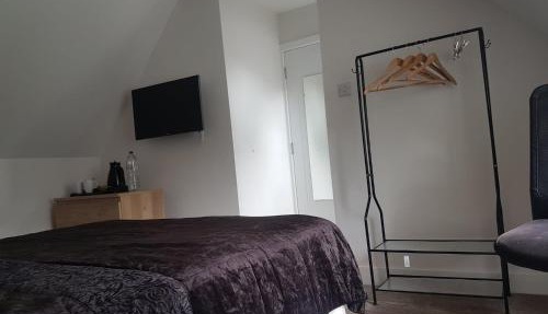 Apple Tree Place B&B