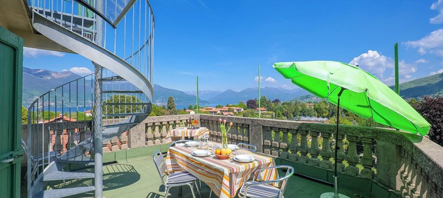 Approx. 160 m² 5½-room house over 4 floors