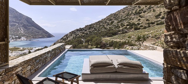 Apsila Pool Suites