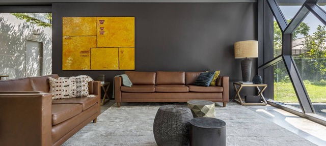 Architectural Luxury Home - Premier location in Hawthorn